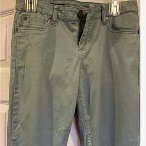 NWOT Dana Mint Green Skinny Pants Size 8